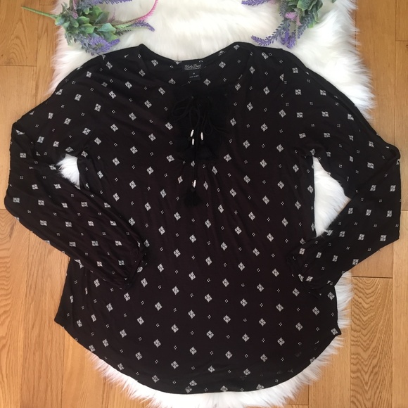 Lucky Brand Cold Shoulder NWT Knit Tassel Top Med - Picture 1 of 8